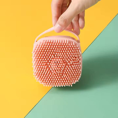 Pet Wash Brush with Built-In Shampoo Dispenser | Dog & Cat
